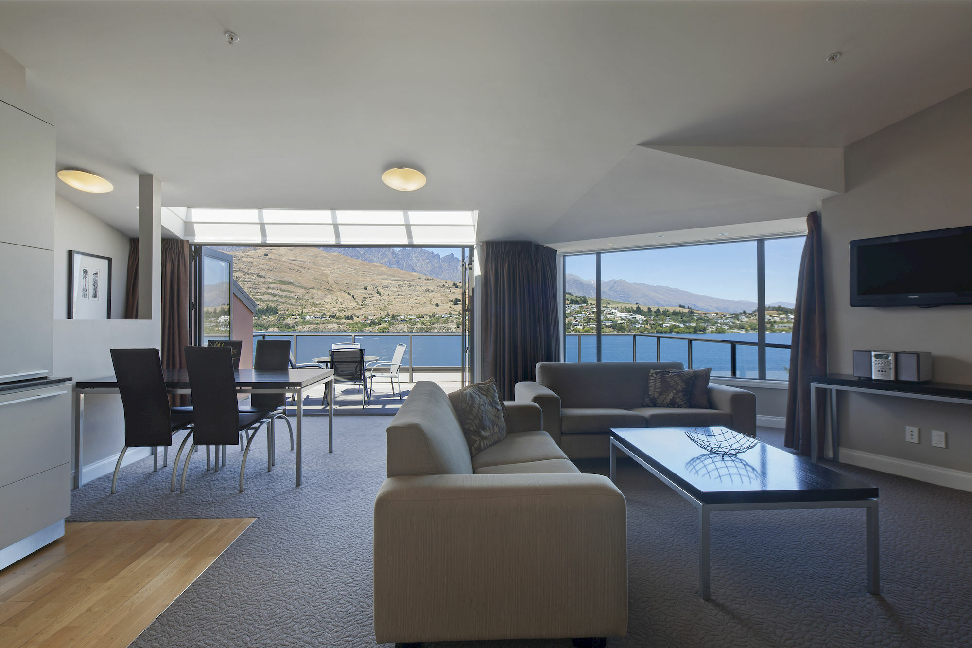 Luxury Lake Suites Queenstown Exterior photo
